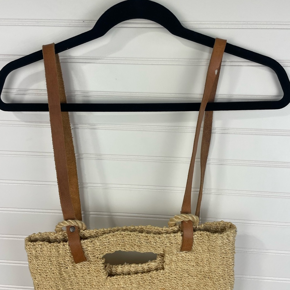 Espirt Vintage Tan Woven Straw Backpack Purse GUC - Picture 7 of 9